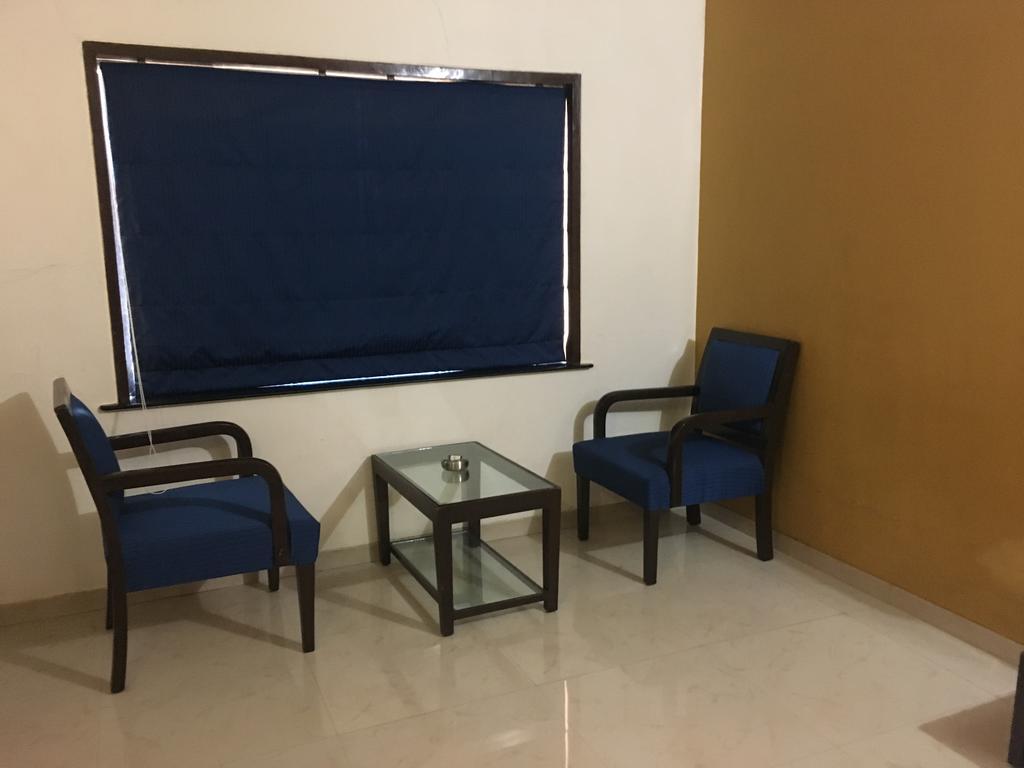 Sukh Hotel Mumbai Bagian luar foto