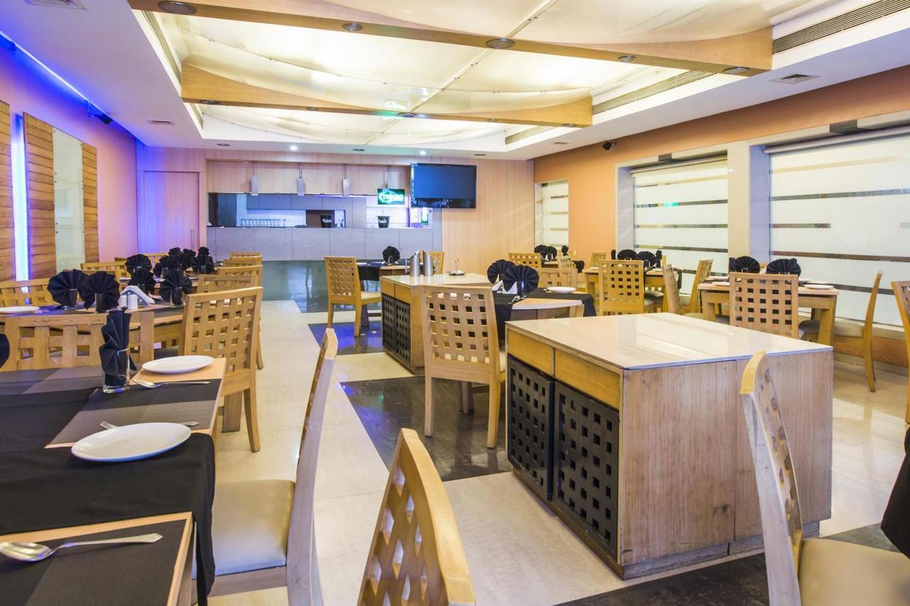 Sukh Hotel Mumbai Bagian luar foto