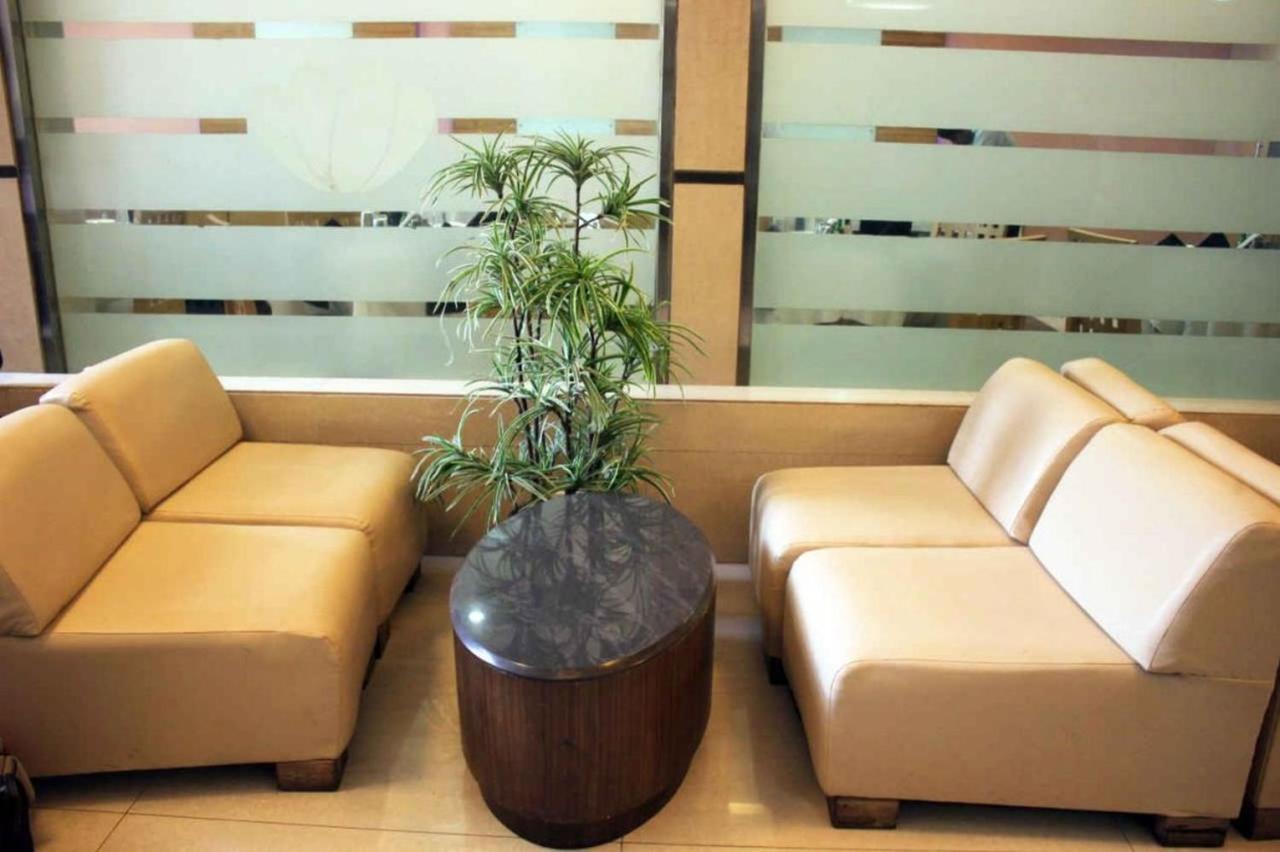 Sukh Hotel Mumbai Bagian luar foto