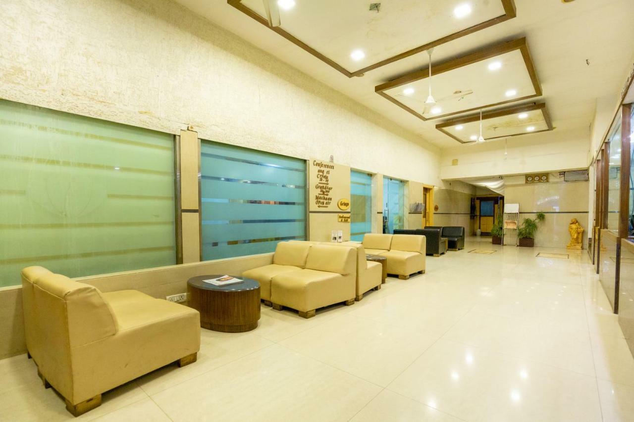 Sukh Hotel Mumbai Bagian luar foto